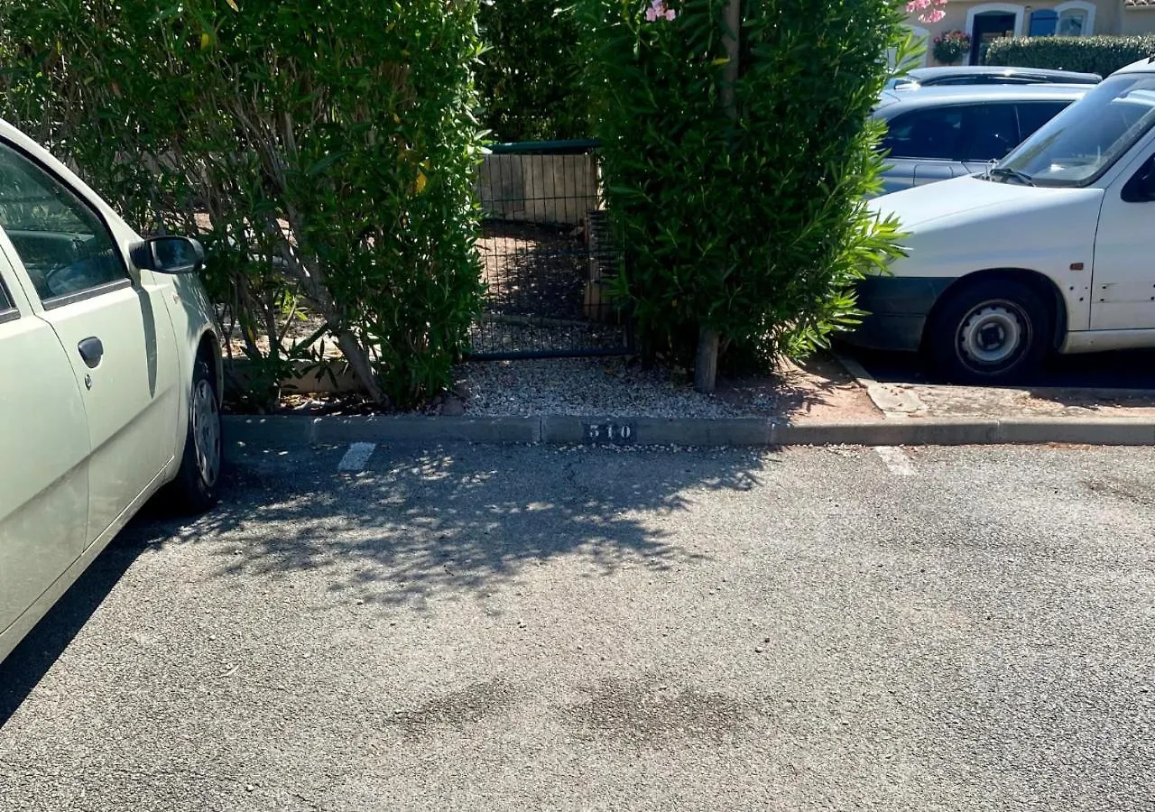 Semesterbostad Bastidon Paisible Dans Residence Avec Piscine Fréjus Frankrike