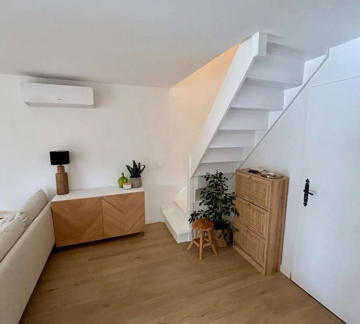 Bastidon Paisible Dans Residence Avec Piscine Frejus 0*,