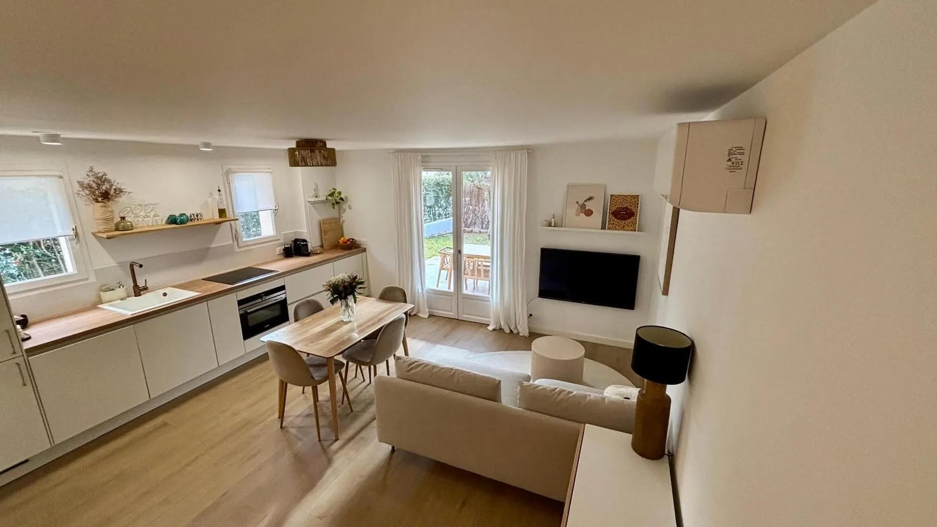 Bastidon Paisible Dans Residence Avec Piscine Frejus