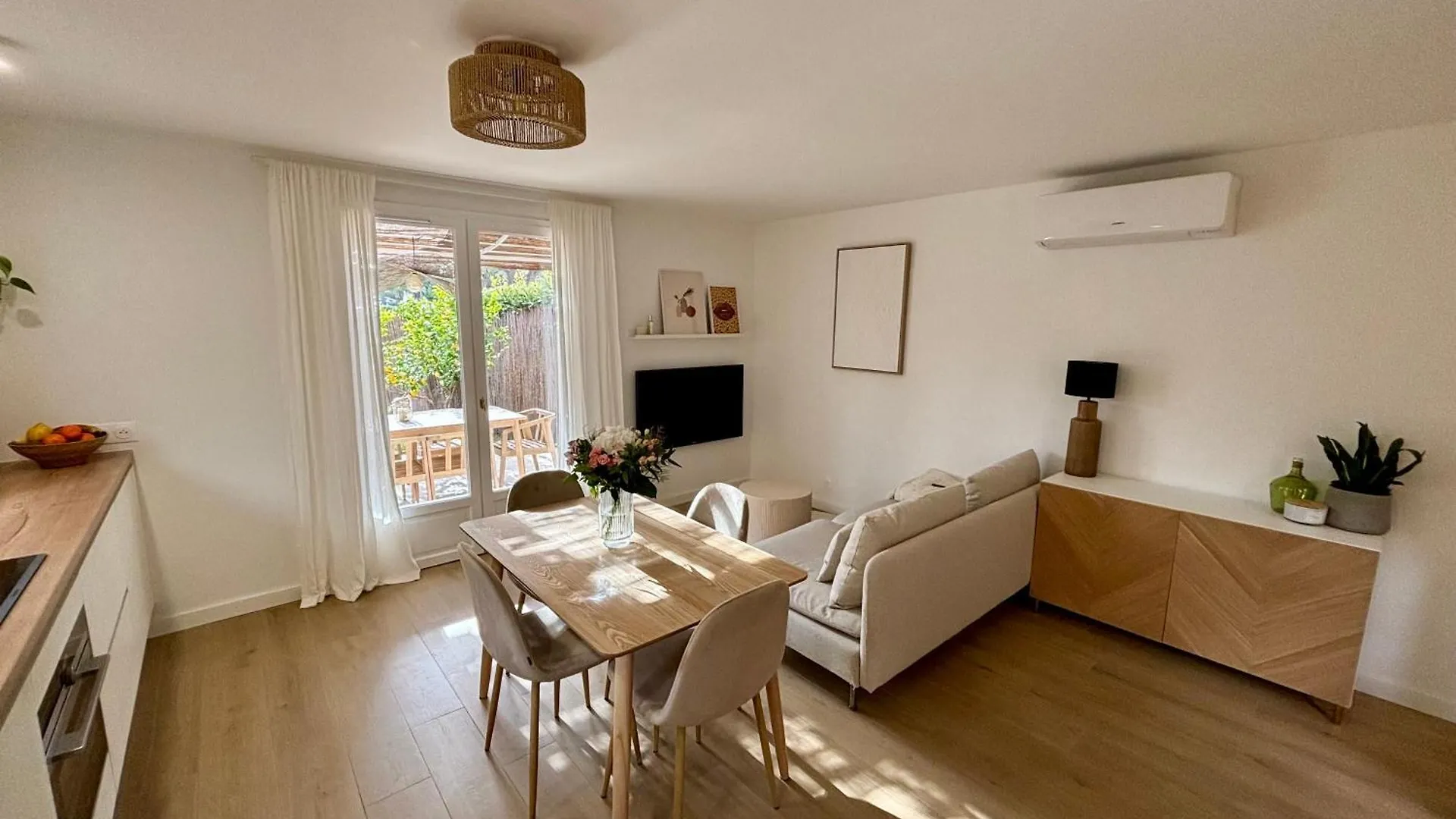Bastidon Paisible Dans Residence Avec Piscine Frejus 0*,  France